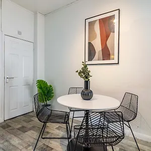 Guest house Kasu - Radford,