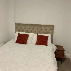 Guest house M4m Rooms- Ng8 5np 1